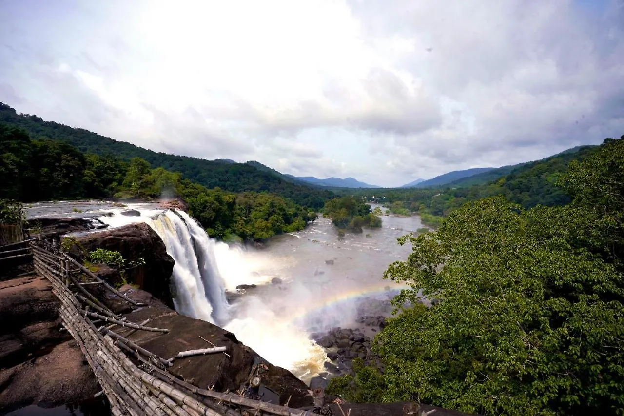 Bluemist Resorts Athirappilly